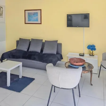 Gorgeous In Dunkerque With Wifi Apartment